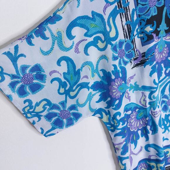 Chicos Blue Semi-sheer Short Sleeve Shirt Womens Medium - Picture 3 of 7